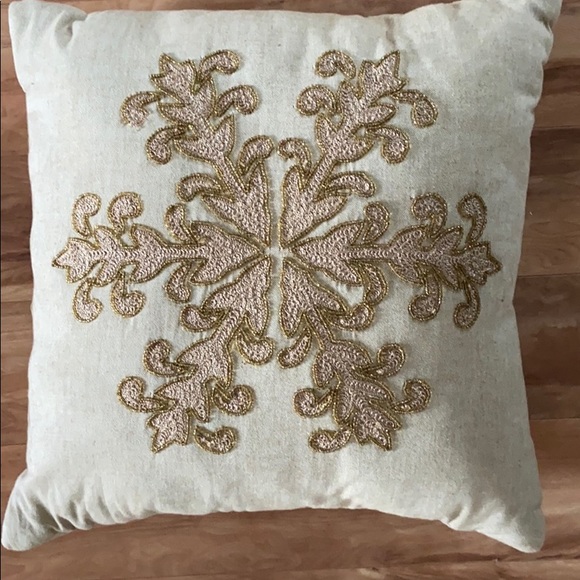 Square decorative pillow - Picture 7 of 8